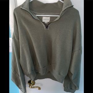 American Eagle Pullover